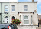大雅茅斯奥尔巴尼路的两居室公寓仅售50000英镑