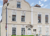 18世纪Redcliffe住宅已在Rightmove上出售