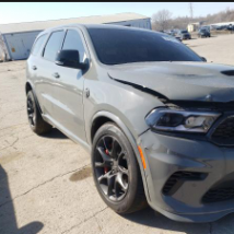 2021 年道奇杜兰戈 SRT Hellcat 自新车行驶了 479 英里看起来很可怜