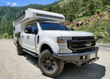 Baja Truck Camper抵达结合华丽的客舱和坚固的能力