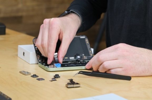 苹果在其法国在线商店中增加了iPhone和MacBook的可维修性评分