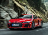 双涡轮增压奥迪R8与1700马力飙车特斯拉ModelS格子