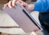 3月8日让您的旧平板电脑看起来像带有官方设备壁纸的三星GalaxyTabS8