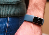 Fitbit的下一个可穿戴设备可能不包括您一直在等待的WearOS智能手表