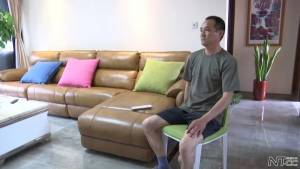 芝华仕头等舱沙发：真皮沙发味道大 闻着头疼成摆设