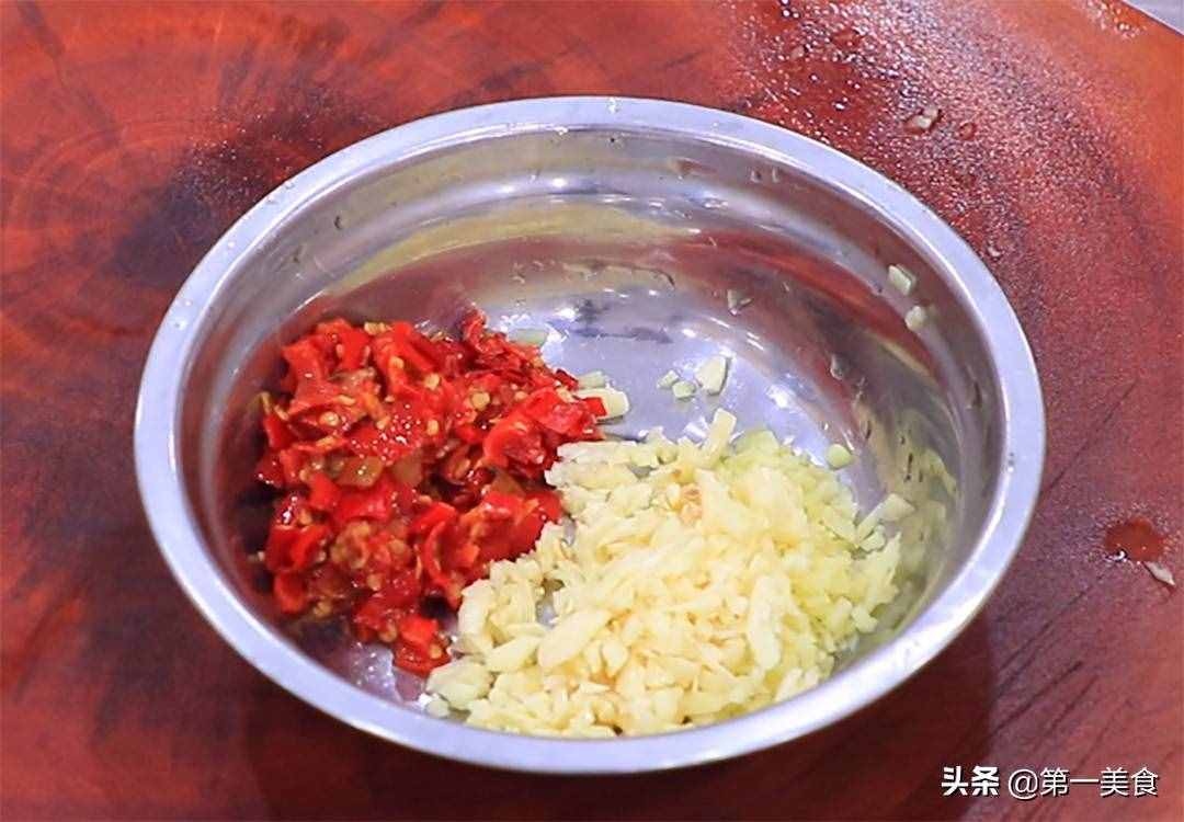 猪肝如此爆炒鲜嫩不老，厨师长分享做法和技巧，滑嫩不腥又入味