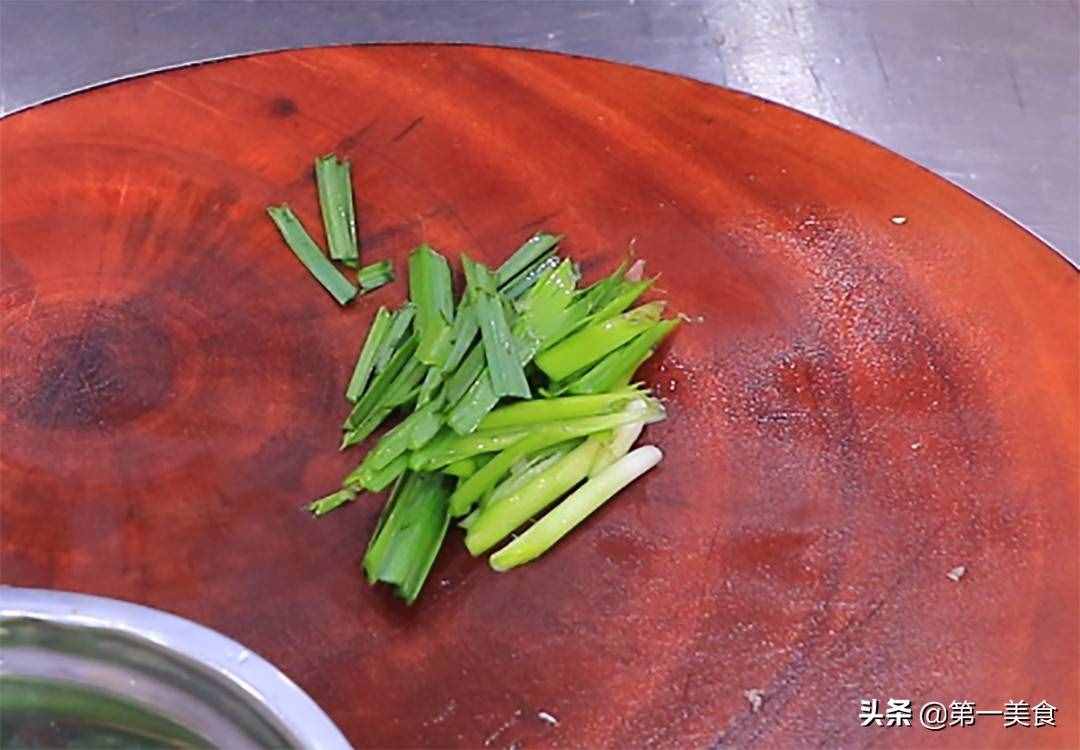 猪肝如此爆炒鲜嫩不老，厨师长分享做法和技巧，滑嫩不腥又入味