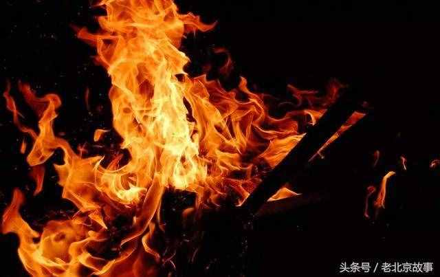 彳亍是什么意思(彳亍和踟蹰区别)