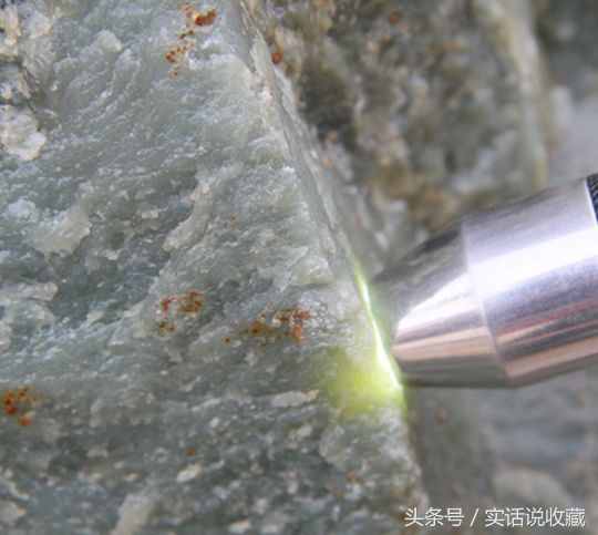 和田玉鉴别最简单方法 绝对实用再也不害怕买到假货了