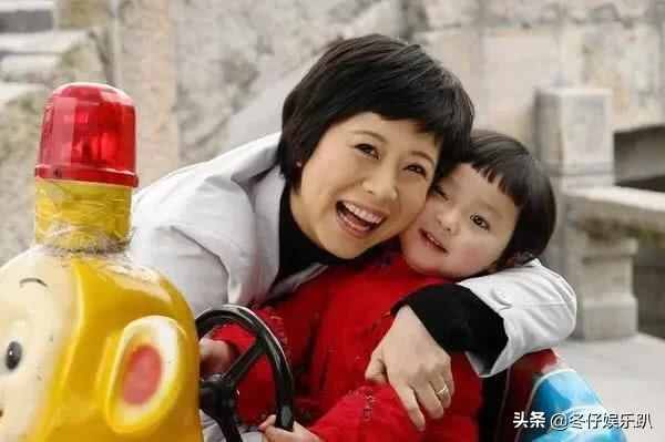 11年前大火的《蜗居》为何被禁播？看完缘由真佩服，这剧可真敢拍