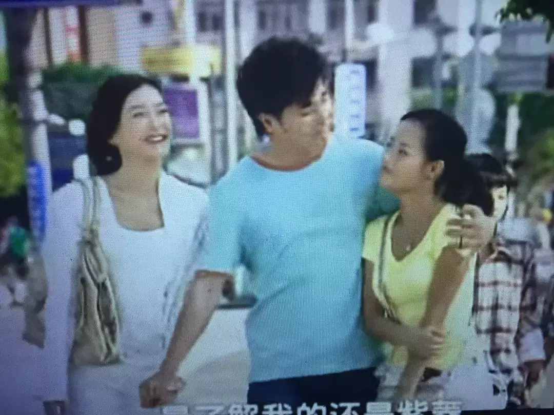 11年后的费云帆和汪紫菱，终于不像父女，但张嘉倪这发际线好可怕