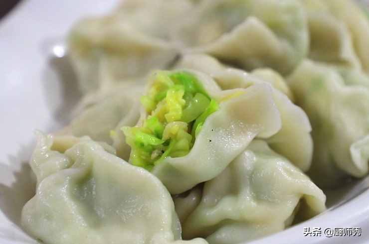 春节饺子包这个馅，2个西葫芦3个鸡蛋，口感鲜美营养，全家都爱吃