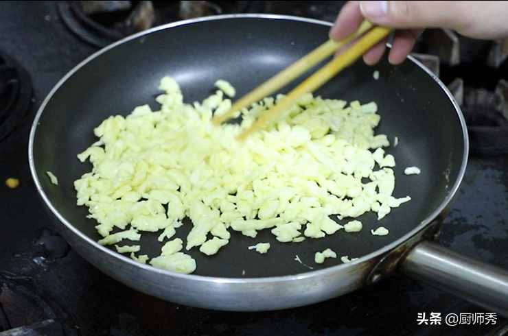 春节饺子包这个馅，2个西葫芦3个鸡蛋，口感鲜美营养，全家都爱吃
