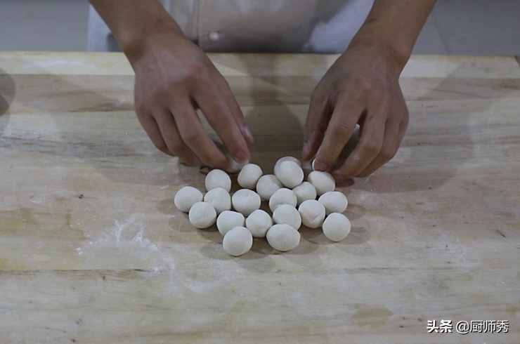 春节饺子包这个馅，2个西葫芦3个鸡蛋，口感鲜美营养，全家都爱吃