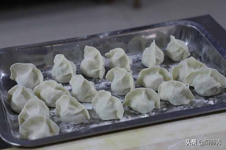 春节饺子包这个馅，2个西葫芦3个鸡蛋，口感鲜美营养，全家都爱吃