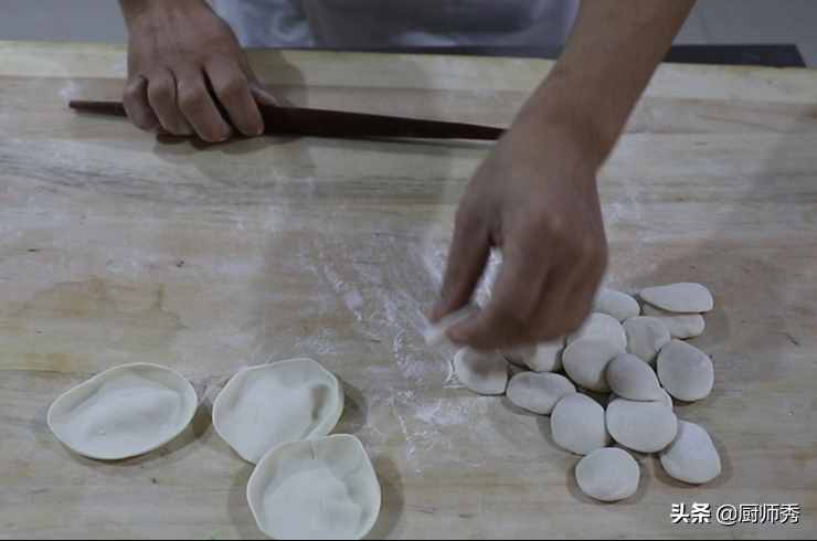 春节饺子包这个馅，2个西葫芦3个鸡蛋，口感鲜美营养，全家都爱吃