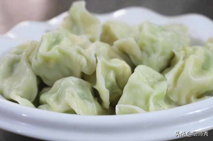 春节饺子包这个馅，2个西葫芦3个鸡蛋，口感鲜美营养，全家都爱吃