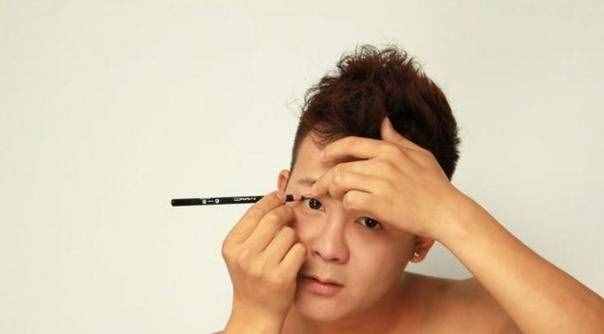 颜值不够，化妆来救！男士彩妆步骤