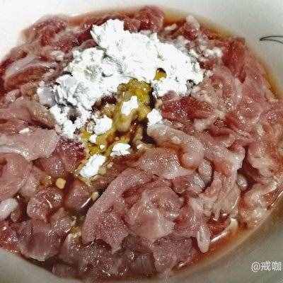 在家不知道吃什么，吃莲藕炒肉丝就对了