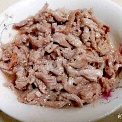 在家不知道吃什么，吃莲藕炒肉丝就对了
