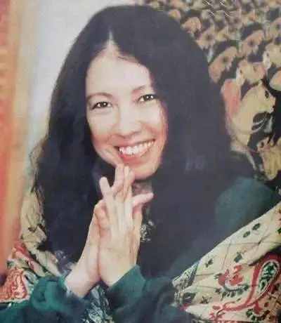 三毛：认识的第11年，结婚4年后，荷西出轨了，我选择了原谅