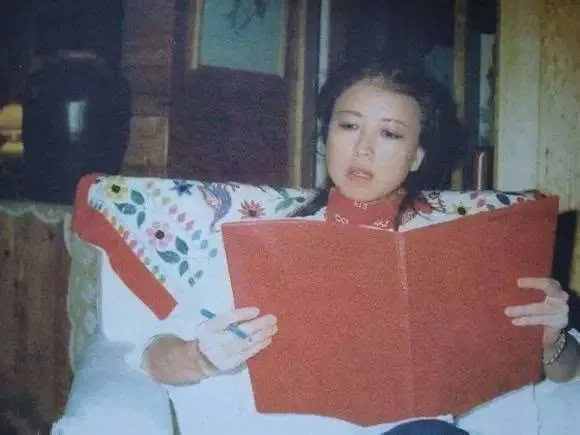 三毛：认识的第11年，结婚4年后，荷西出轨了，我选择了原谅