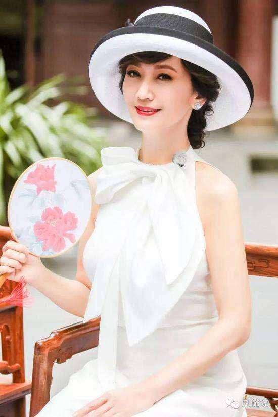 女为悦己者容？