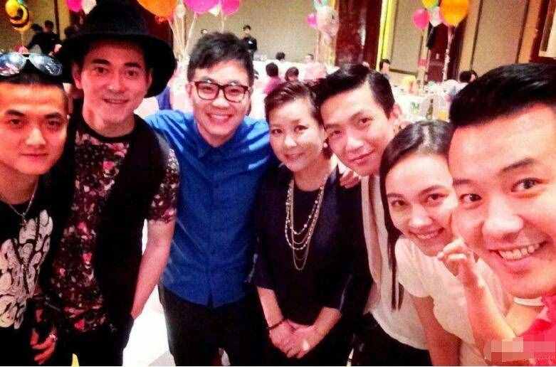 孙红雷给女儿办温馨百日宴，网友：长见识了！