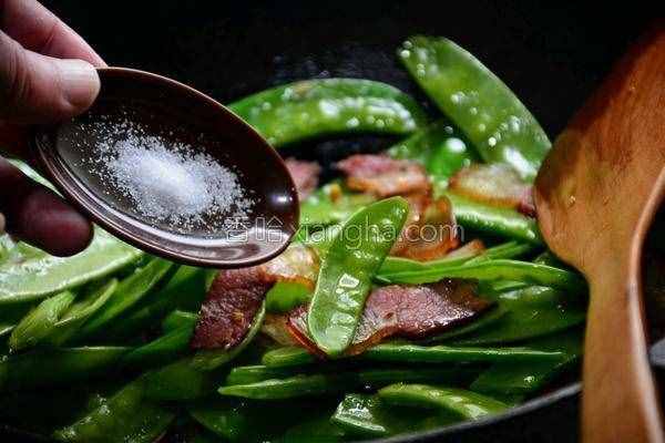 腊肉别再蒸着吃，4款家常做法简单又美味，好吃的不要不要的！