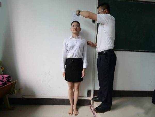 想成为一名空乘，需要达到那些条件呢？