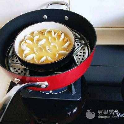 蛤蜊炖蛋的做法