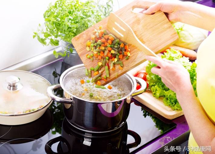为什么胃病总治不好？可能是改不掉这5个坏习惯！