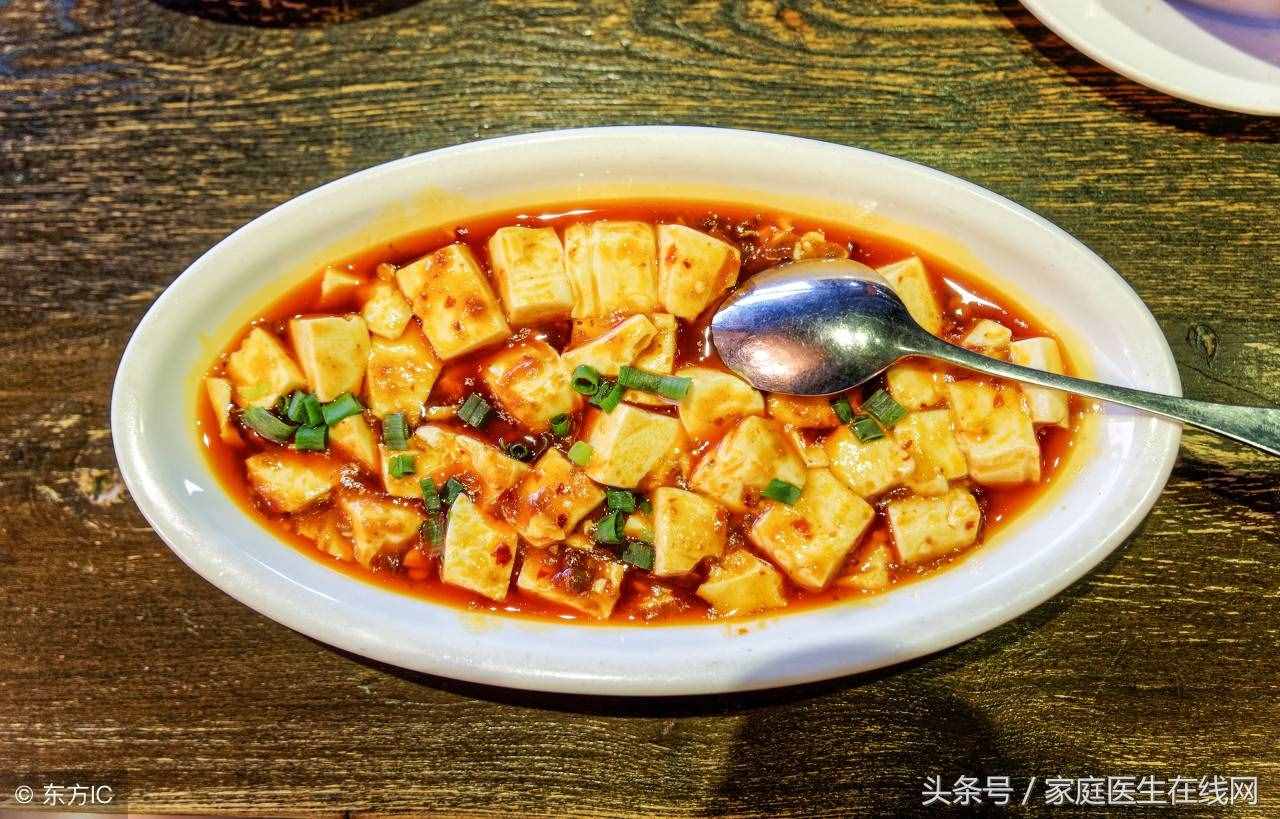豆腐嫩滑又营养，偶尔吃点豆腐，身体会有这4个改善