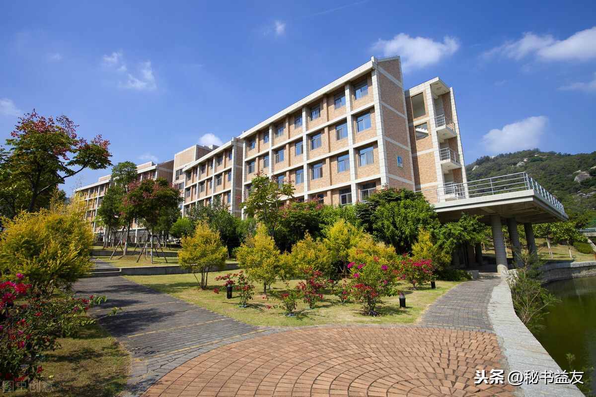 大学论文致谢词，让老师眼前一亮。愿你前程似锦，归来仍是少年