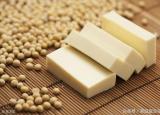 今日更新吃豆腐的好处（豆腐嫩滑又营养）