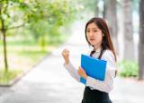 今日更新女孩子学什么专业好（女性学习24个大学专业）