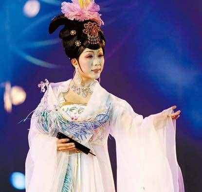 限籍令下，从乞丐到国人骄傲，为何今41岁的李玉刚也被说翻了车？