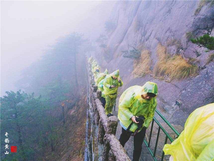 安徽最值得来的旅游景点，登黄山天下无山