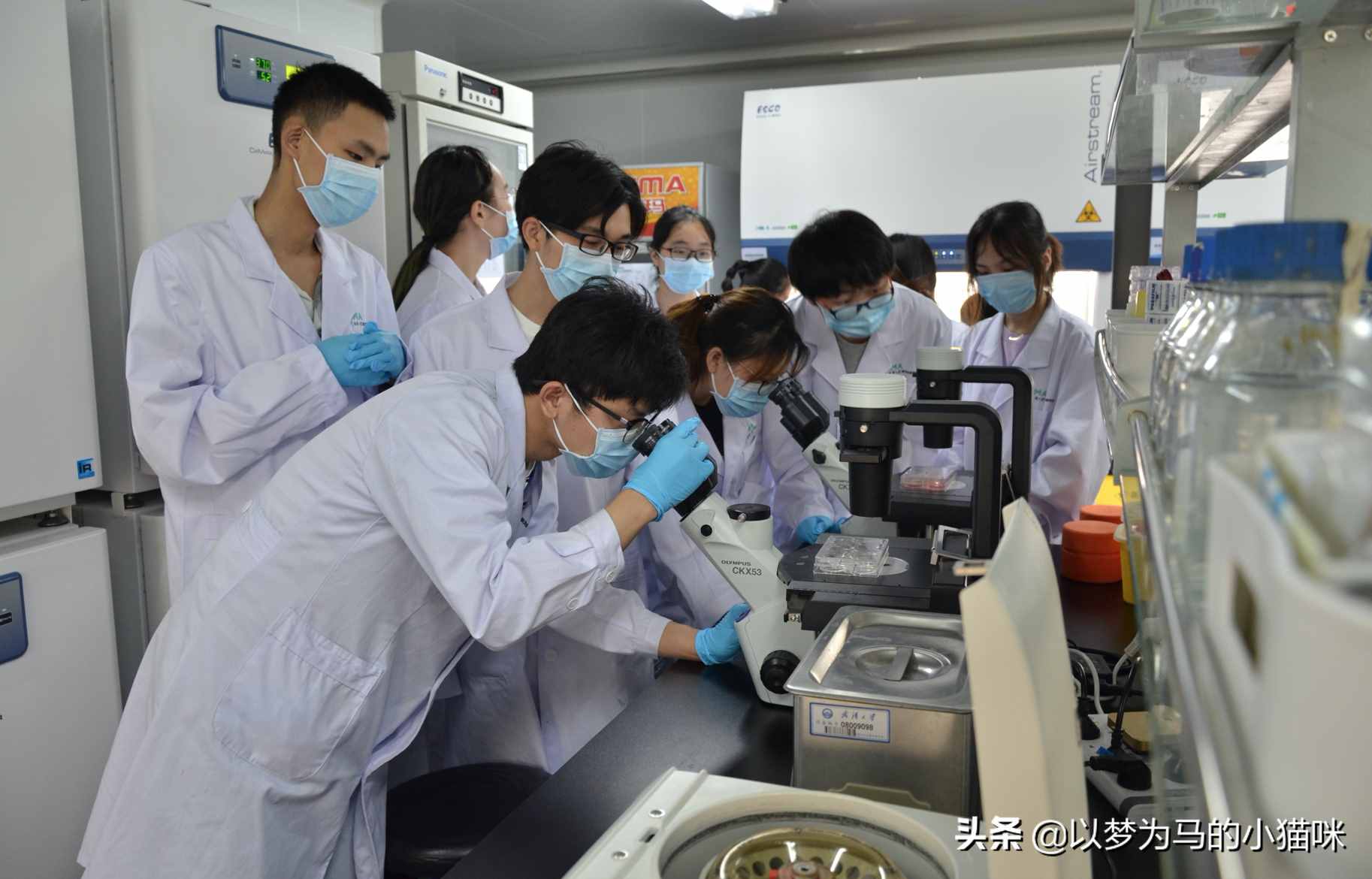 学霸适合报考的8个专业，未来发展前景好，薪资待遇高