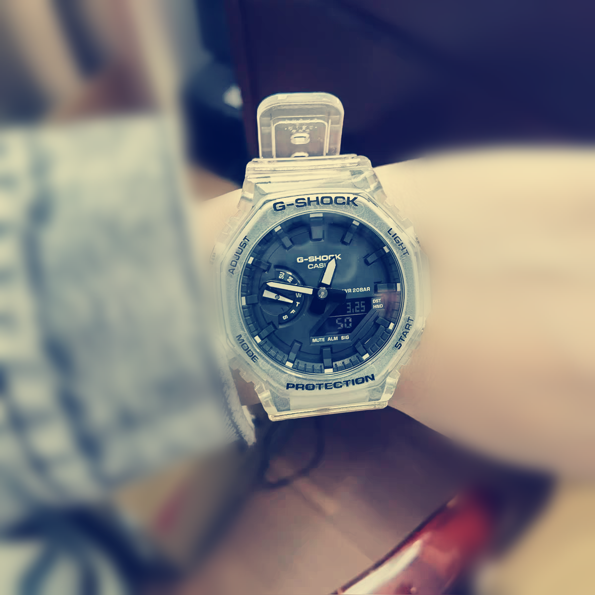 冰韧出鞘!卡西欧G SHOCK,屹立40年的“表圈颜王”