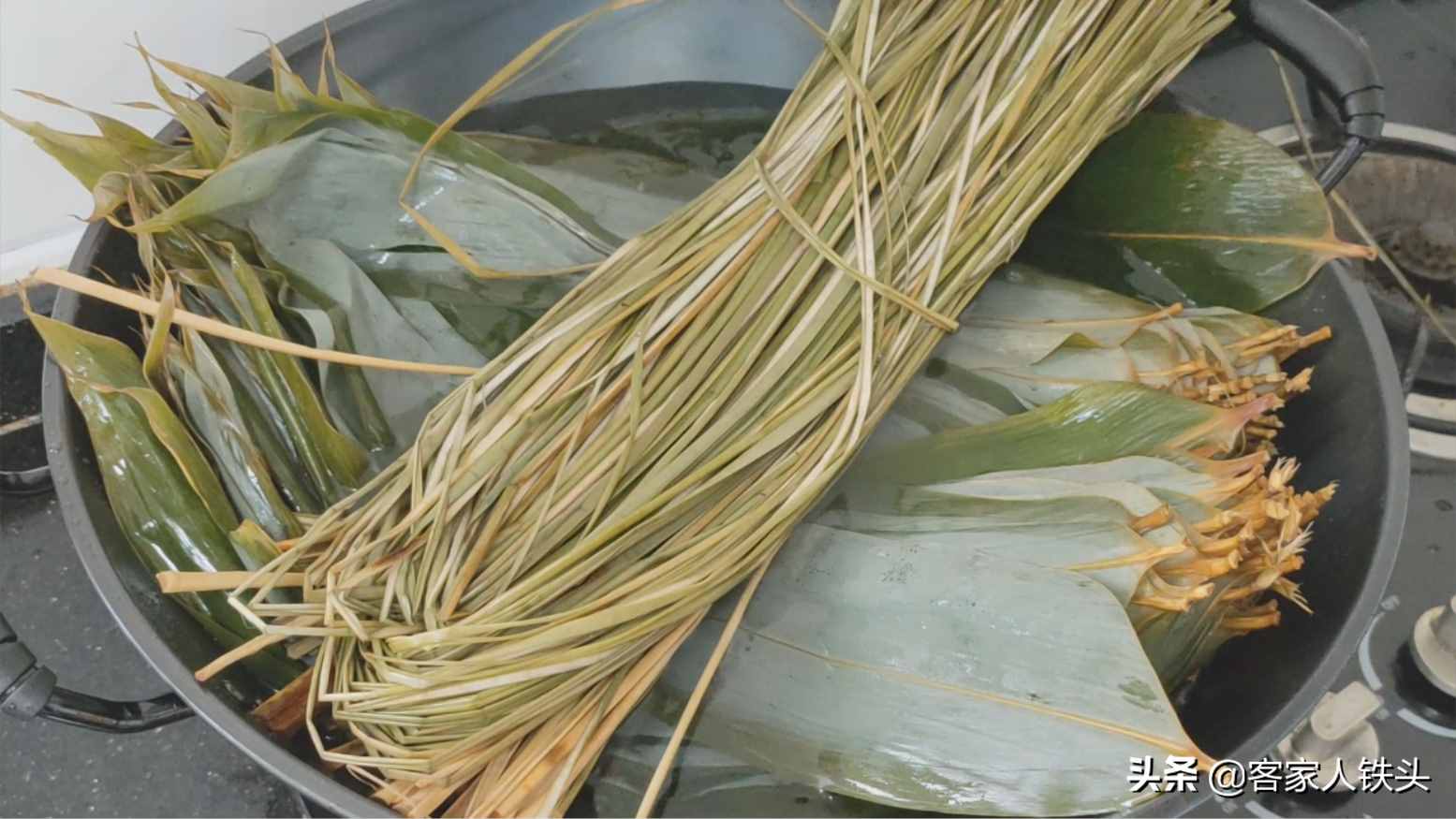 端午节快到了，教你做客家咸肉粽，香糯好吃，一口气吃3个真过瘾