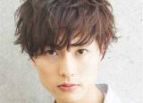 今日更新男士齐刘海短发（男生齐刘海发型）