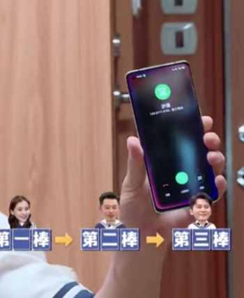 兄弟团打电话时，意外暴露对方手机号，粉丝打过去之后直接傻眼了