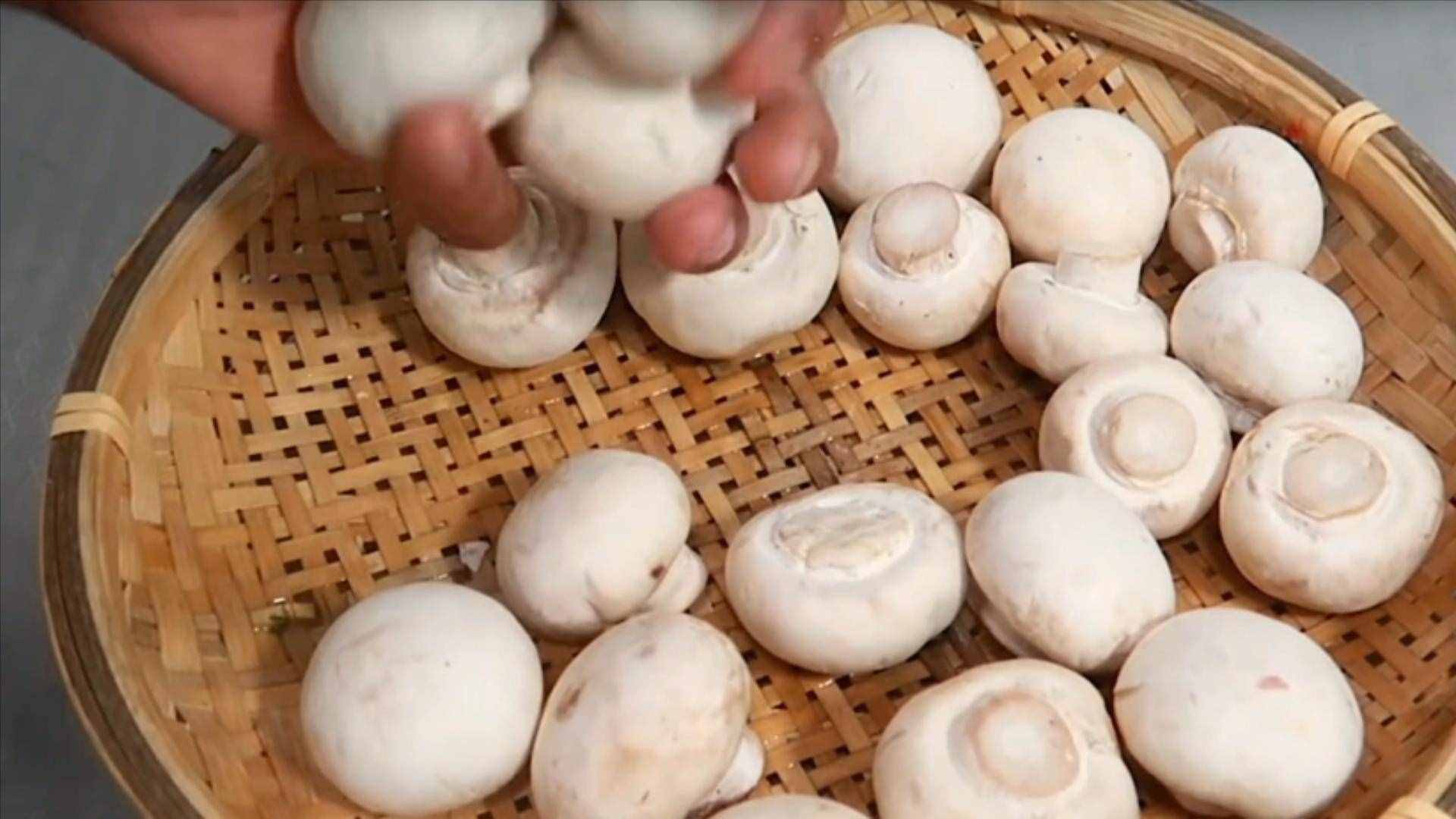 10种夏季应季绿色蔬菜，含锌量媲美猪肉，还不打药，天热可以多吃