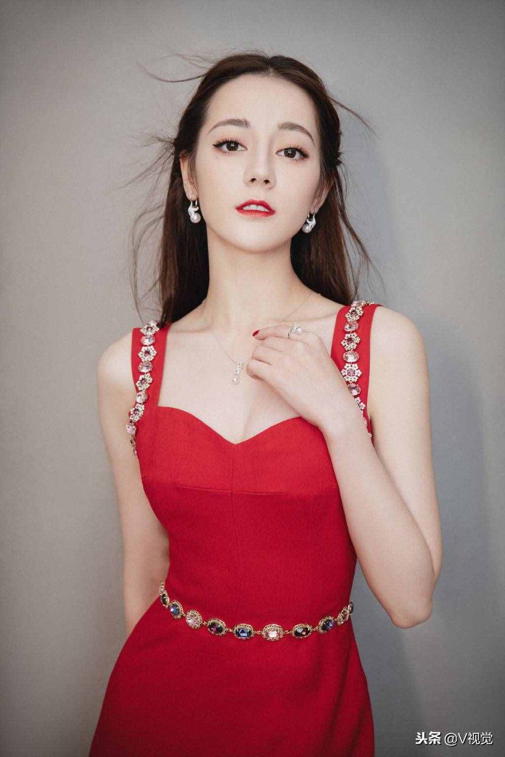 迪丽热巴、李溪芮、王一楠、王一菲等主演《漂亮的李慧珍》