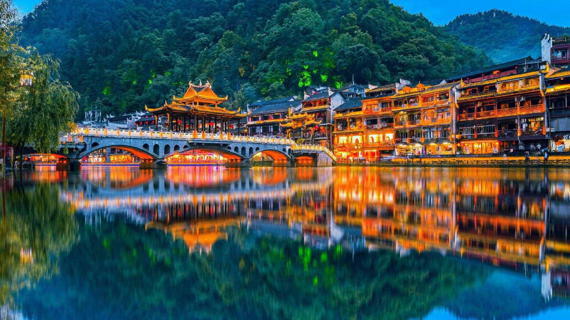 中国最美丽的小城——凤凰古城