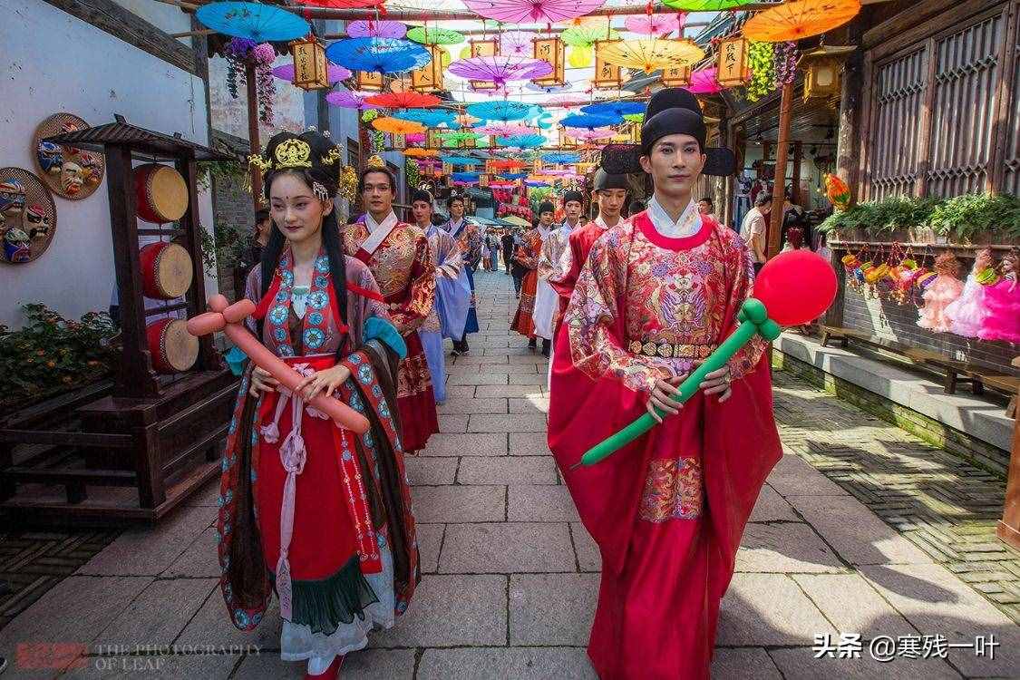五一假期，去这7个景点有山有水有节目，汇集了海边旅游的精华