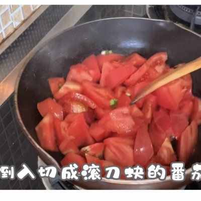 饭店大厨说漏嘴的秘密，番茄遇上金针菇这样做才好吃