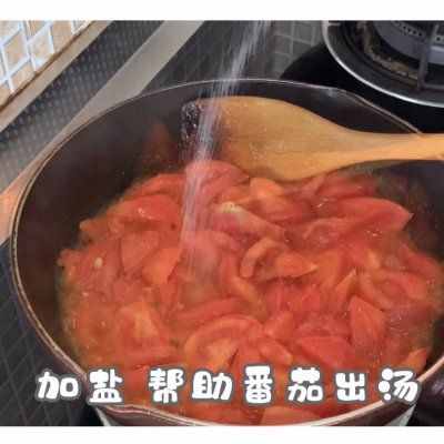 饭店大厨说漏嘴的秘密，番茄遇上金针菇这样做才好吃