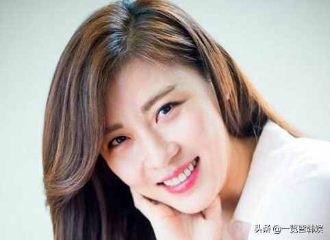 河智苑年轻相貌平平被指整容 年近50充满少女感 是韩圈绯闻绝缘体